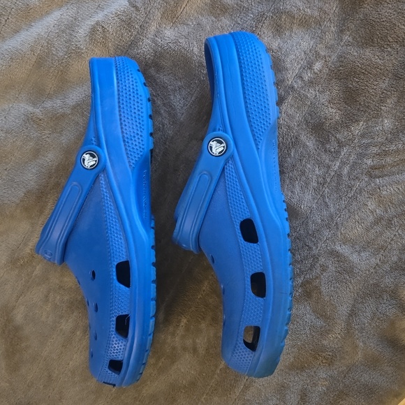 Crocs - Picture 2 of 4